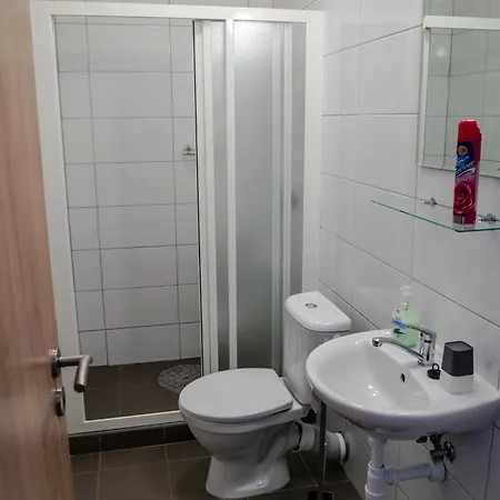 Apartmanovy Dom - Grey House Pensionat Topolniky